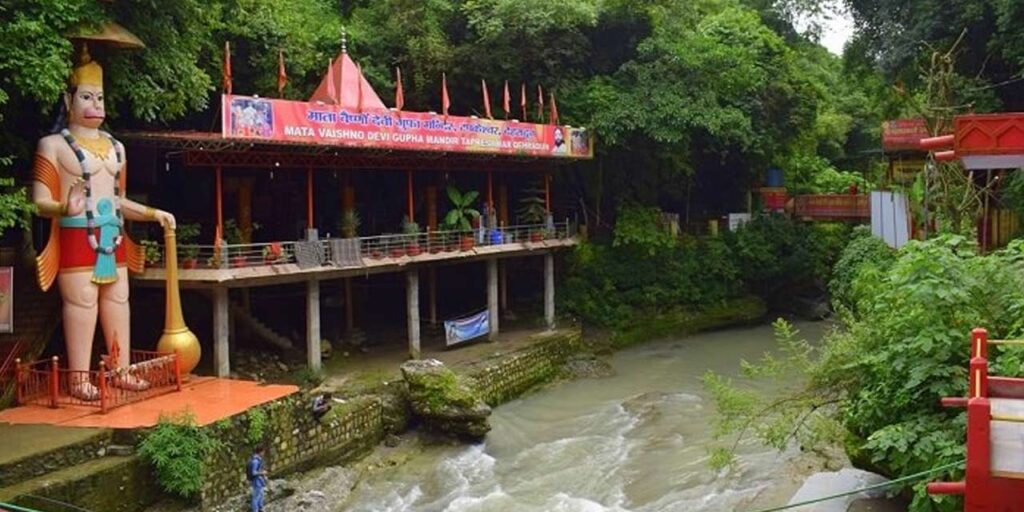 visit Tapkeshwar Temple with taxi service in dehradun